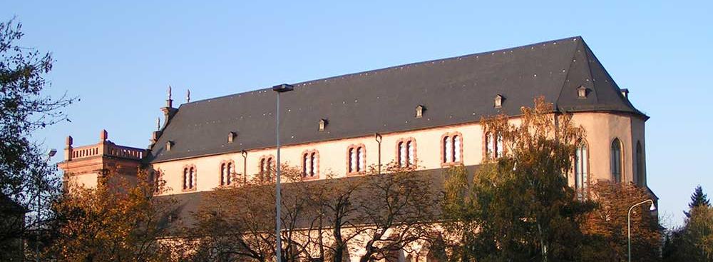 Abteikirche von der Straße 'An der Reichsabtei'